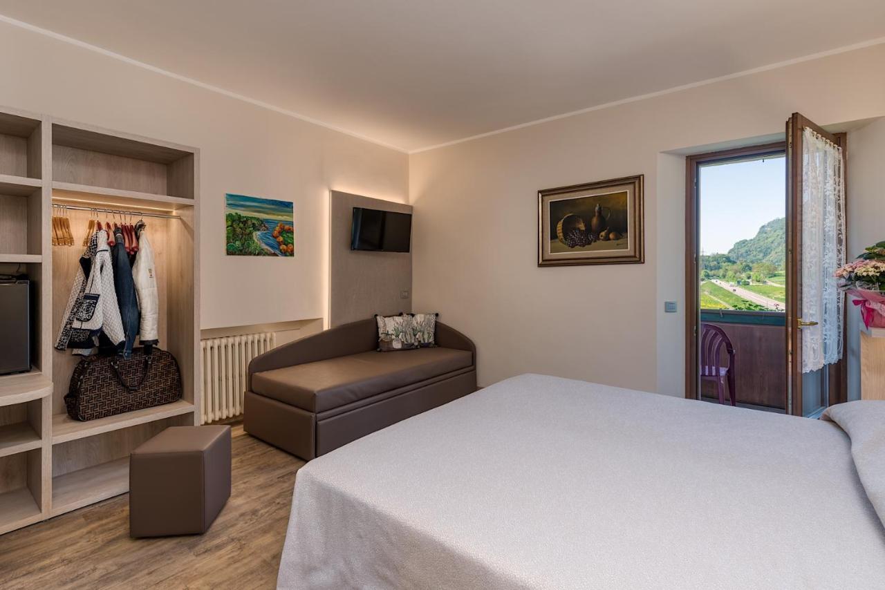 Hotel Aurora 3*